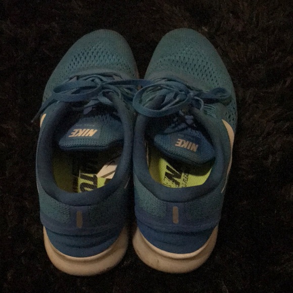 Nike green runs size 9 - Picture 2 of 3